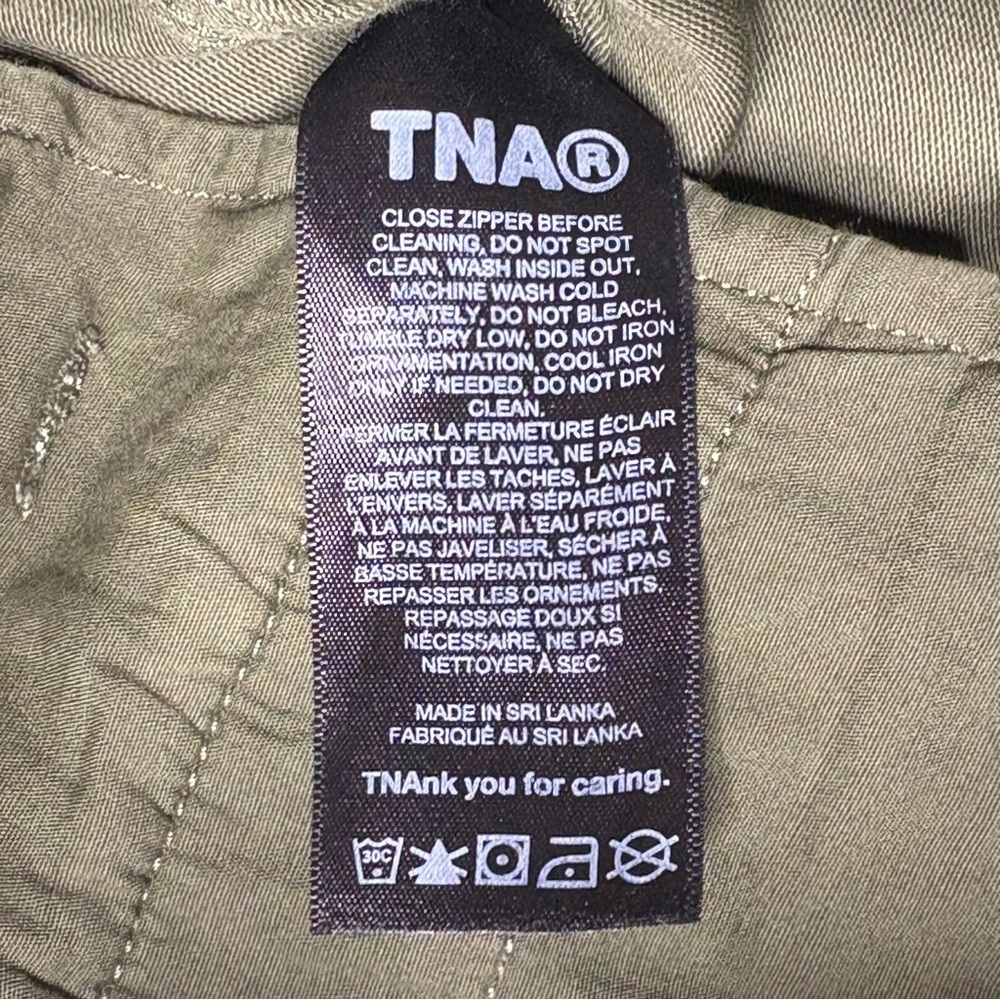 ✨ ARITZIA TNA Supply Cargo Utility Micro Mini Skirt • Army Green • Size 2 - Picture 12 of 13